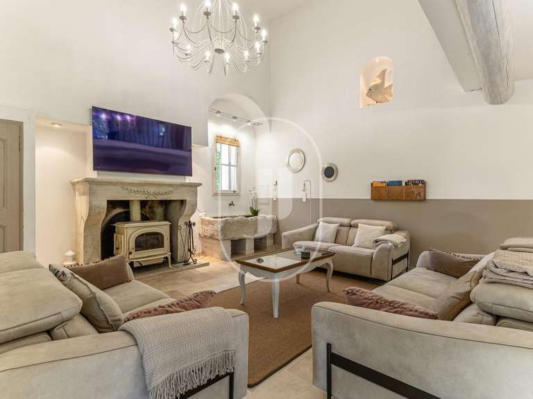 Maison Pernes-les-Fontaines - 6 chambres - 303m²