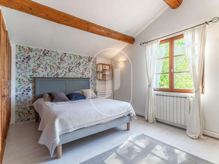 Maison Pernes-les-Fontaines - 6 chambres - 303m²