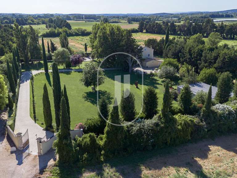 Maison Pernes-les-Fontaines - 6 chambres - 303m²