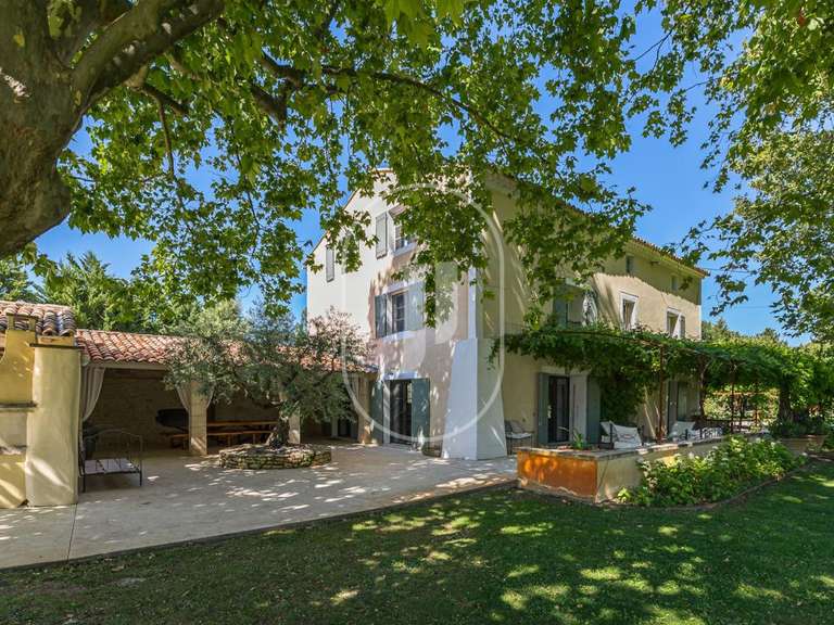 Maison Pernes-les-Fontaines - 6 chambres - 303m²