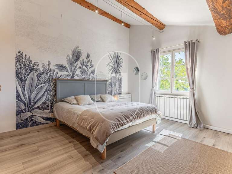 Maison Pernes-les-Fontaines - 6 chambres - 303m²