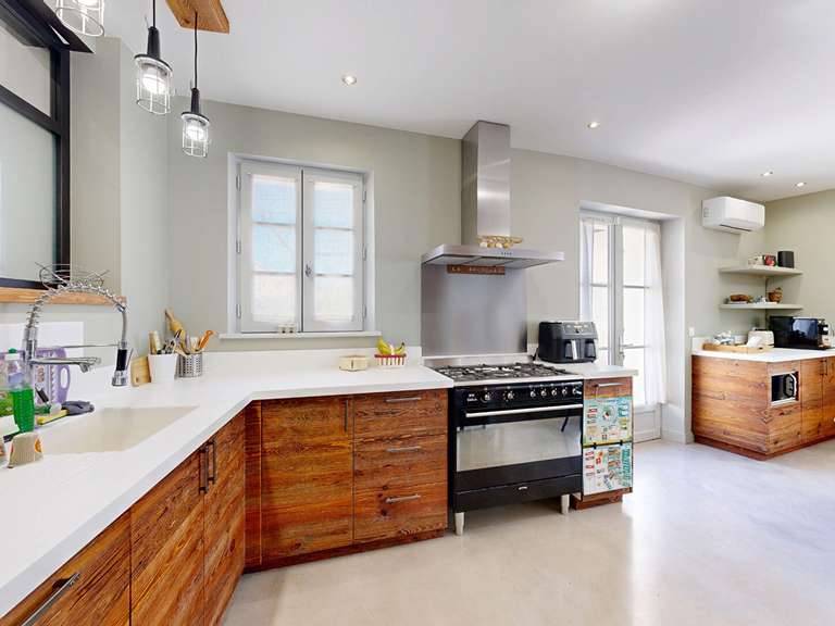 House Pernes-les-Fontaines - 4 bedrooms - 210m²