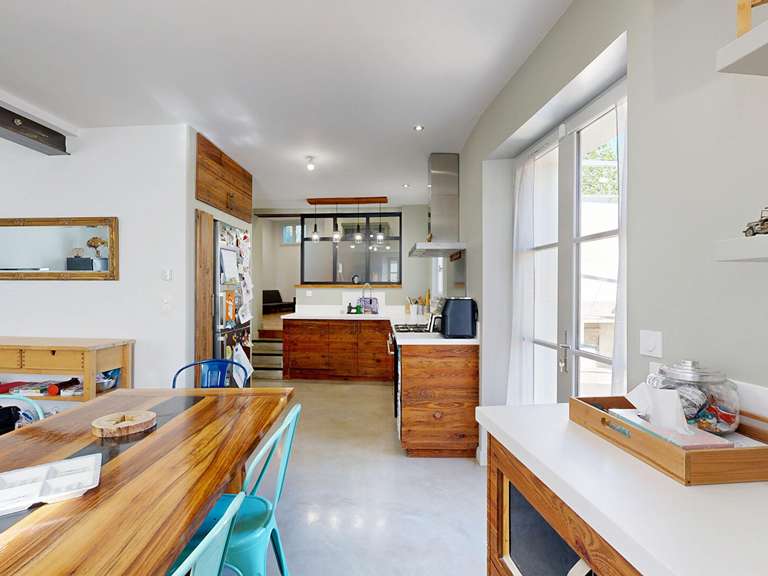 House Pernes-les-Fontaines - 4 bedrooms - 210m²