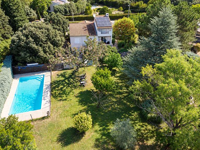 Maison Pernes-les-Fontaines - 5 chambres - 235m²