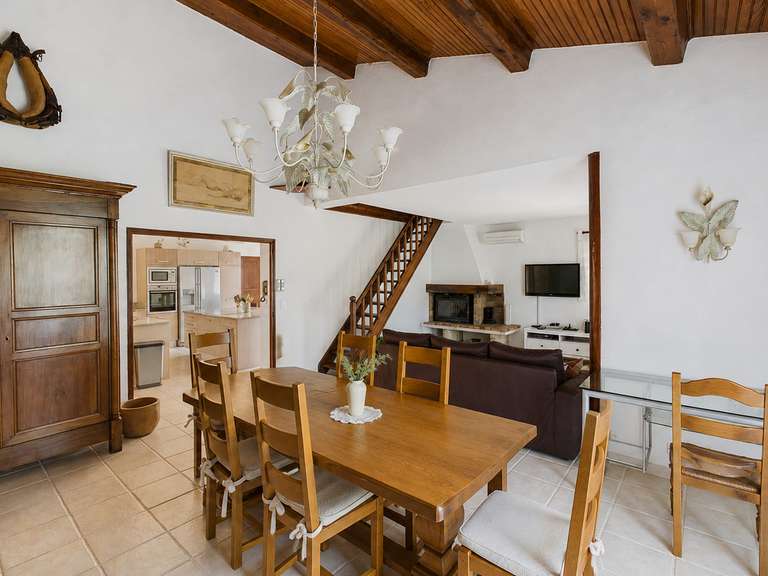 House Pernes-les-Fontaines - 5 bedrooms - 235m²