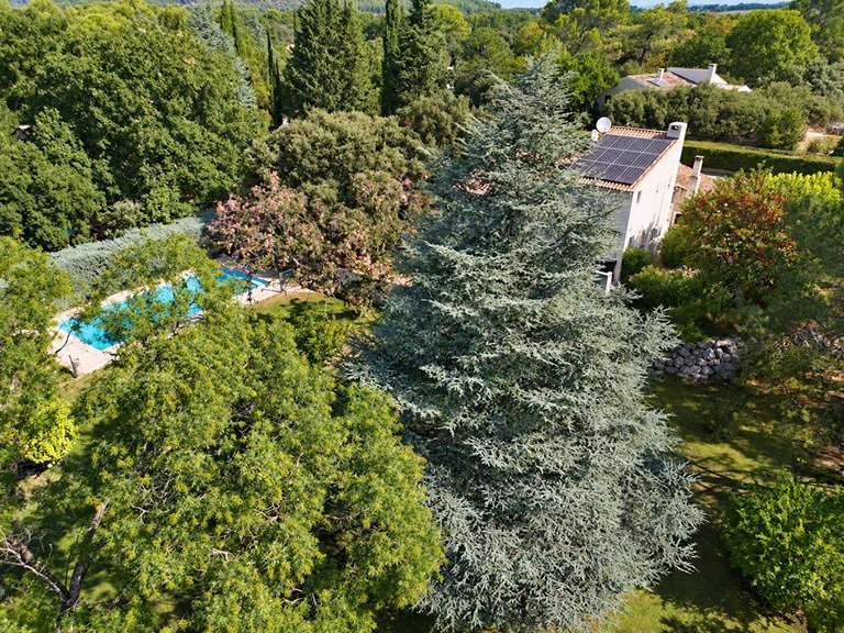 Maison Pernes-les-Fontaines - 5 chambres - 235m²