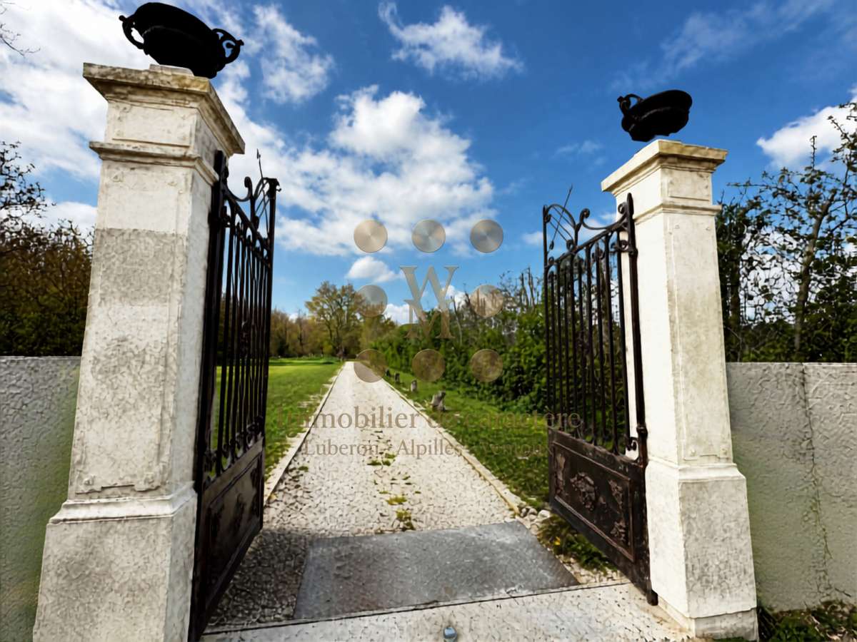 Maison Pernes-les-Fontaines