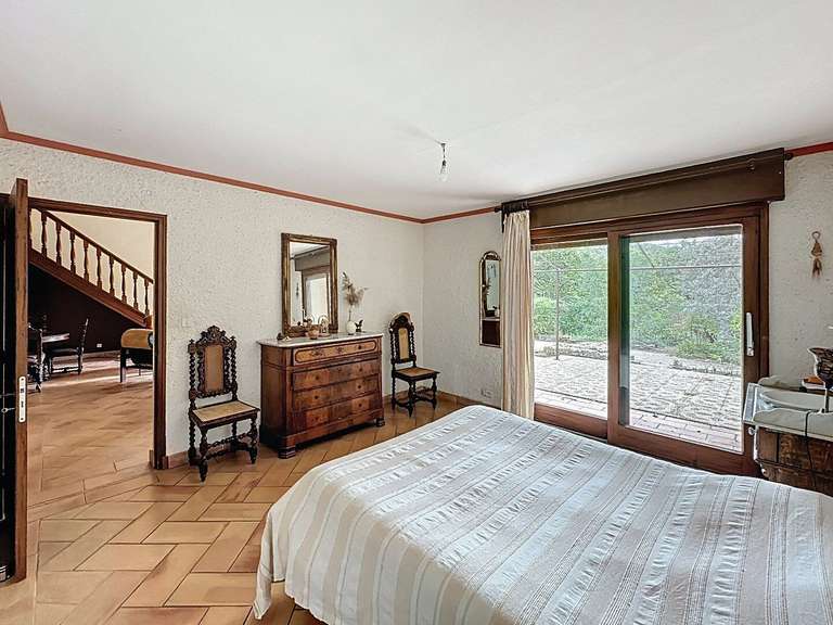 Maison Pernes-les-Fontaines - 5 chambres - 170m²