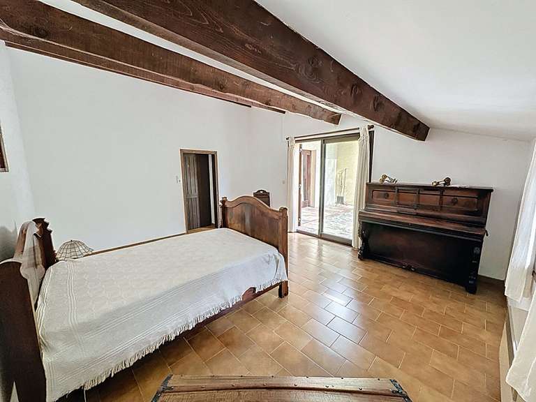 Maison Pernes-les-Fontaines - 5 chambres - 170m²