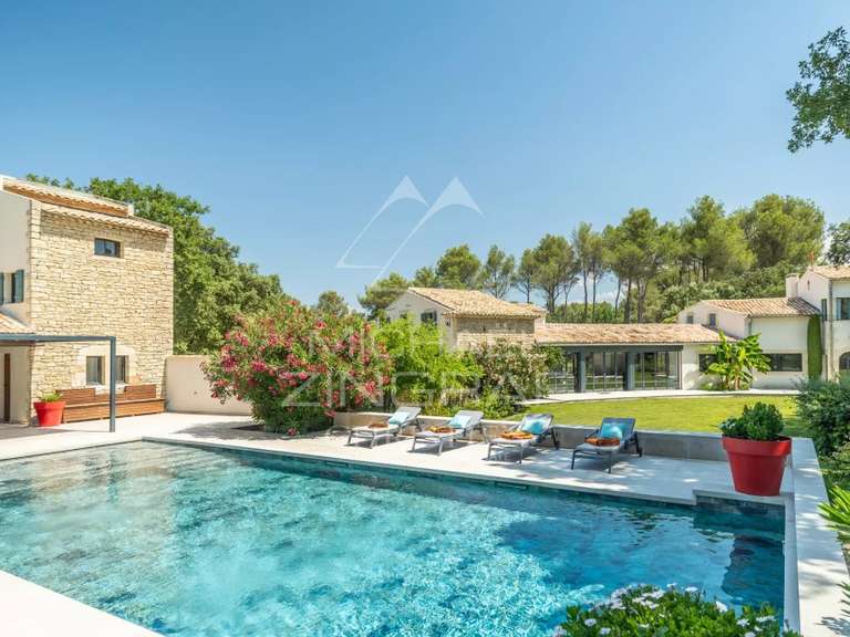 Propriété Pernes-les-Fontaines - 8 chambres - 900m²