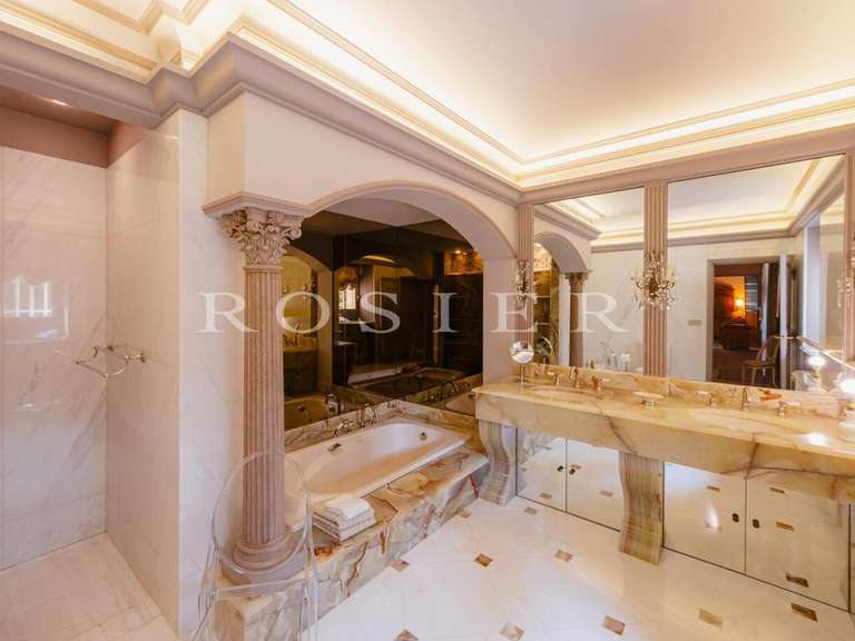 Villa Pernes-les-Fontaines - 6 chambres - 478m²
