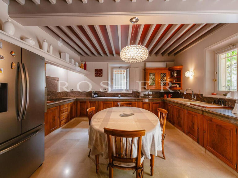 Villa Pernes-les-Fontaines - 6 chambres - 478m²