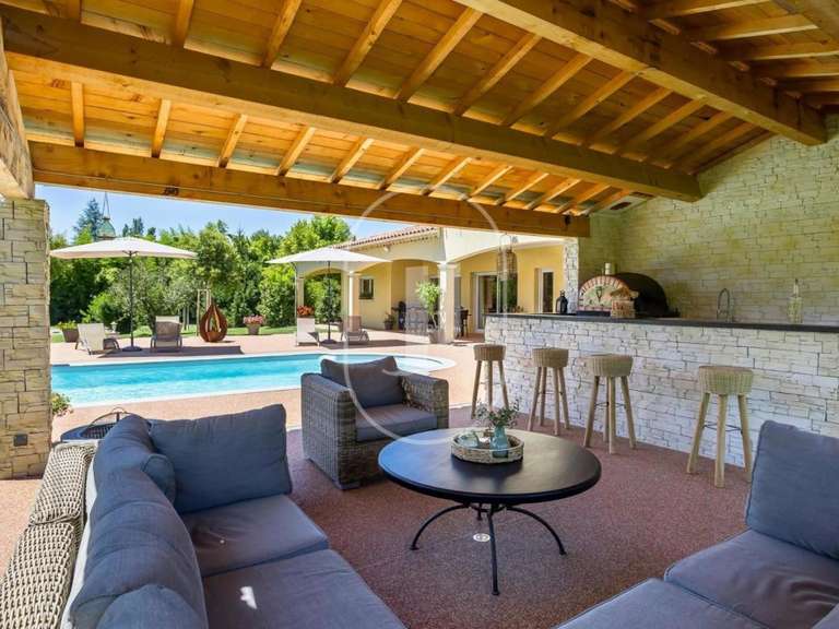 Villa Pernes-les-Fontaines - 3 chambres - 200m²