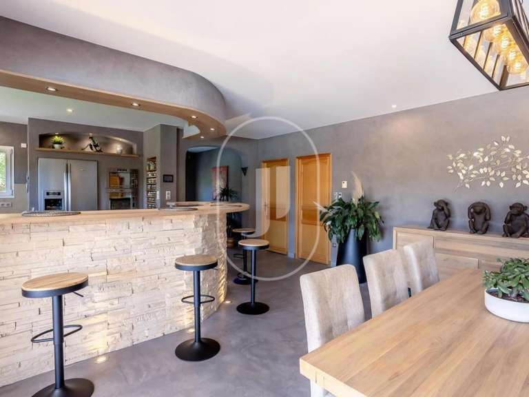 Villa Pernes-les-Fontaines - 3 chambres - 200m²