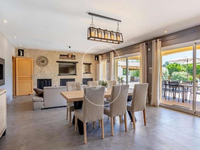 Villa Pernes-les-Fontaines - 3 chambres - 200m²