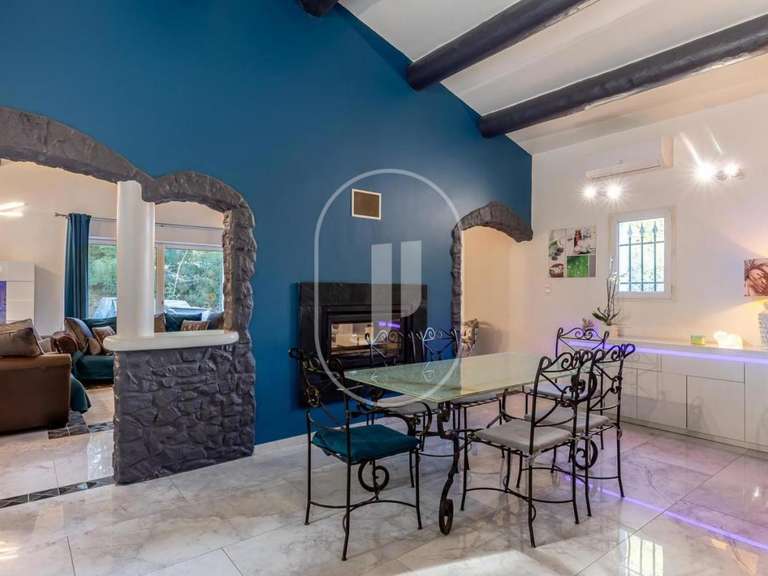 Villa Pernes-les-Fontaines - 4 bedrooms - 150m²