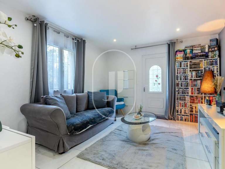 Villa Pernes-les-Fontaines - 4 bedrooms - 150m²