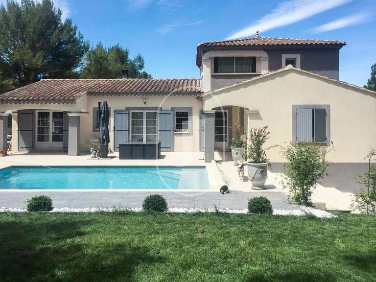 Villa Pernes-les-Fontaines - 4 bedrooms - 150m²