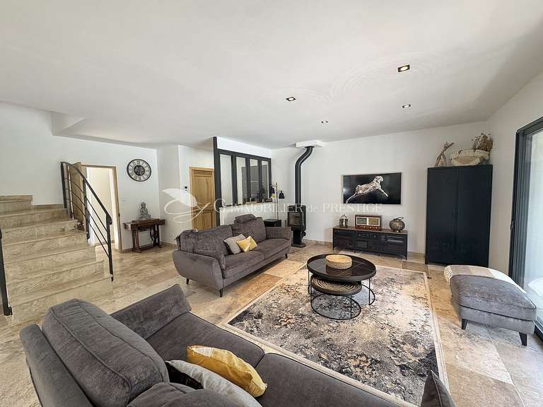 Villa Pernes-les-Fontaines - 6 chambres - 205m²