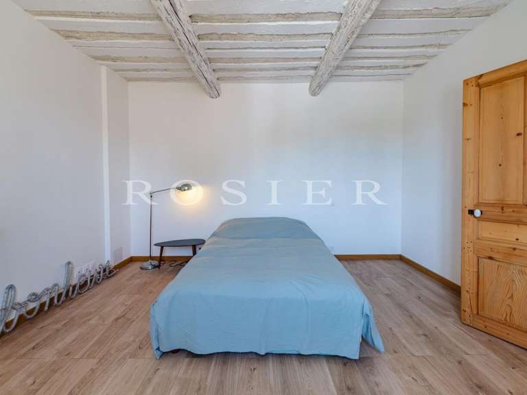 Villa Pernes-les-Fontaines - 5 chambres - 202m²