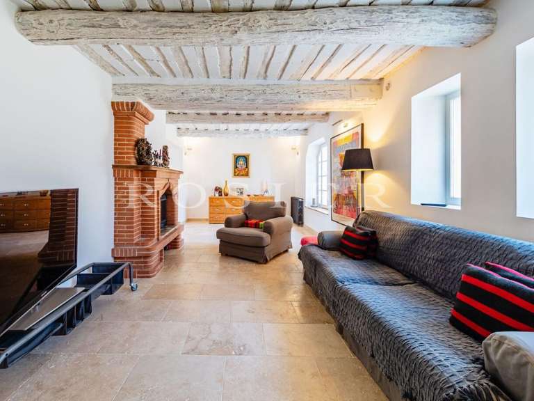 Villa Pernes-les-Fontaines - 5 chambres - 202m²