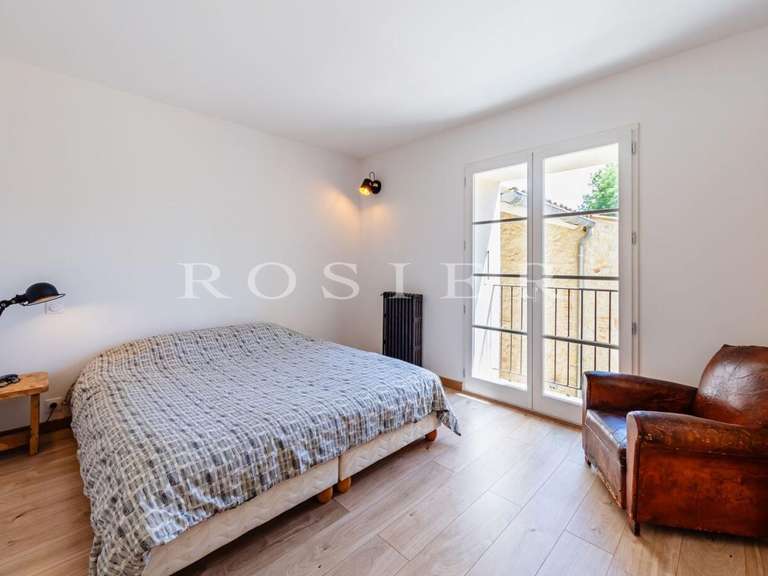 Villa Pernes-les-Fontaines - 5 chambres - 202m²