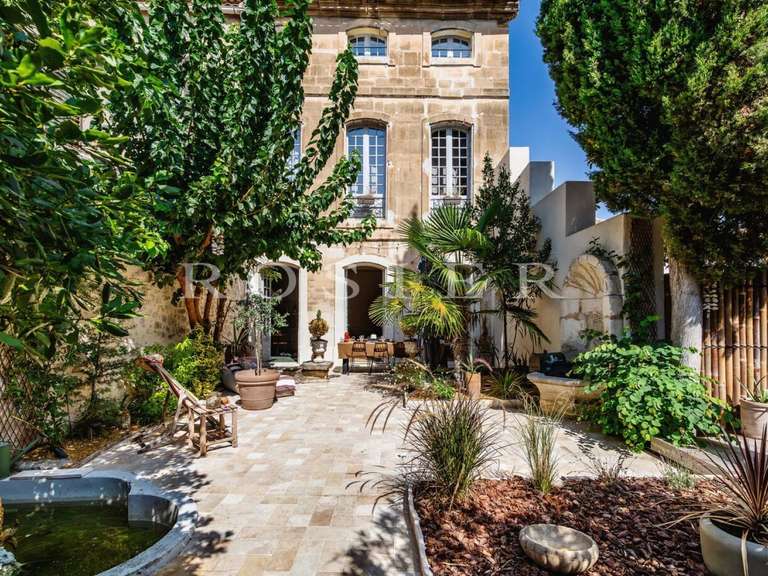 Villa Pernes-les-Fontaines - 5 chambres - 246m²