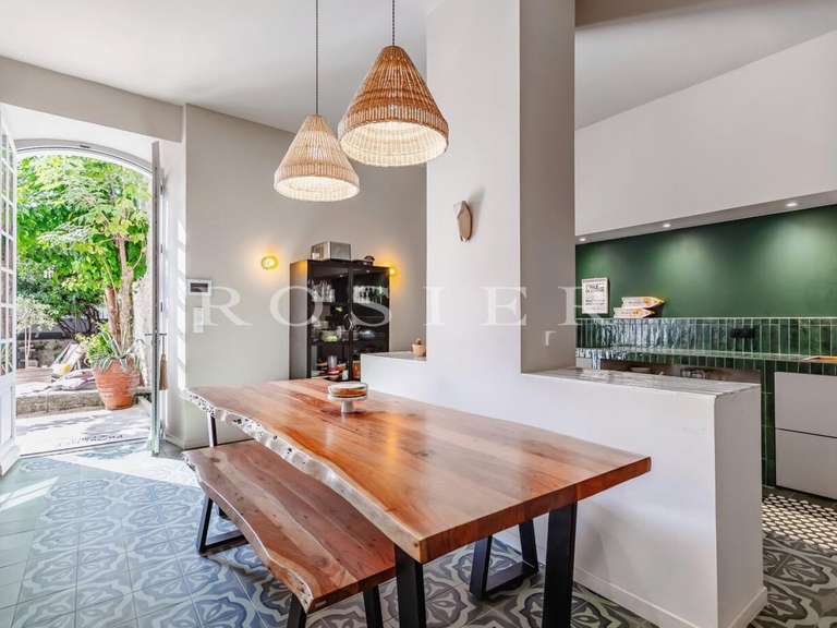 Villa Pernes-les-Fontaines - 5 chambres - 246m²