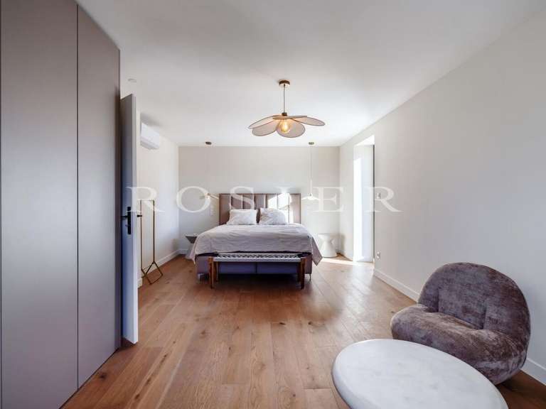 Villa Pernes-les-Fontaines - 6 chambres - 389m²