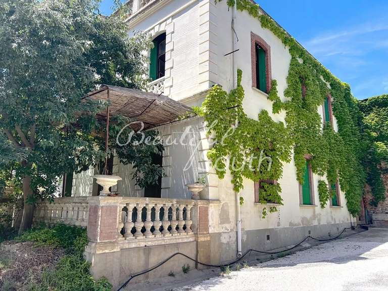 Hôtel particulier Perpignan - 5 chambres - 411m²