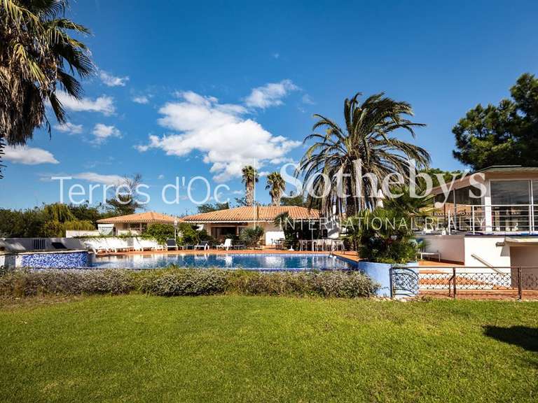 Maison Perpignan - 6 chambres - 365m²