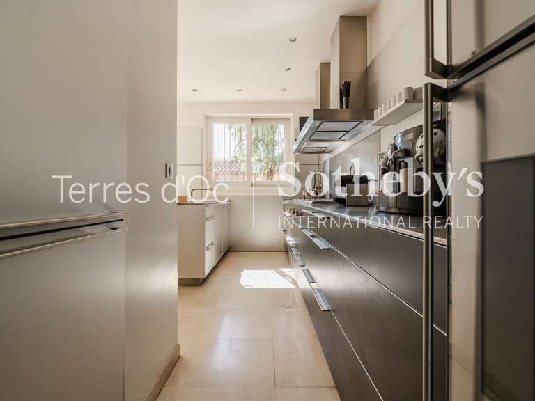 Maison Perpignan - 3 chambres - 368m²