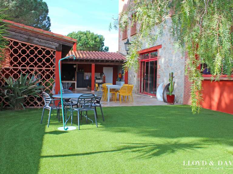 Maison Perpignan - 5 chambres - 479m²