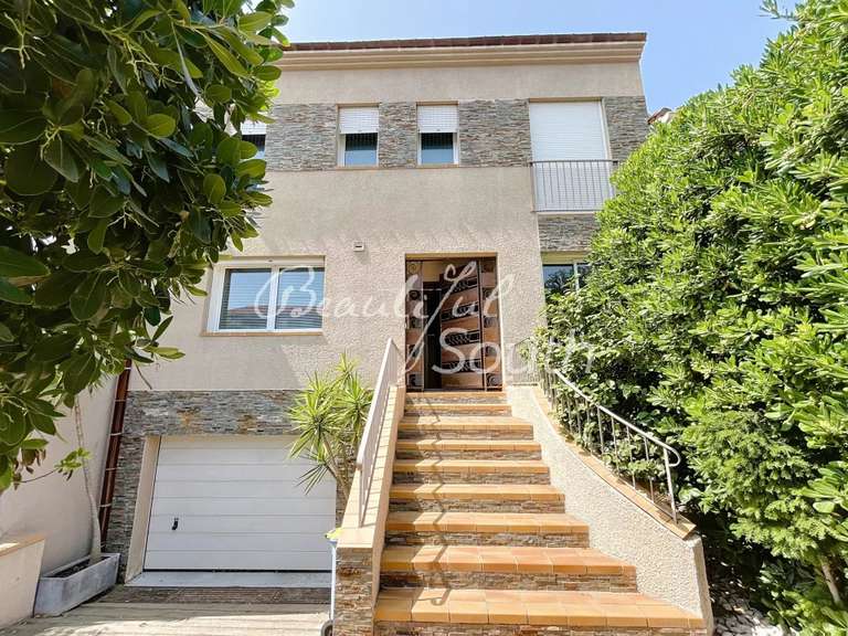 Maison Perpignan - 4 chambres - 200m²
