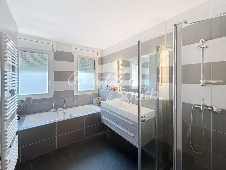 Maison Perpignan - 4 chambres - 200m²