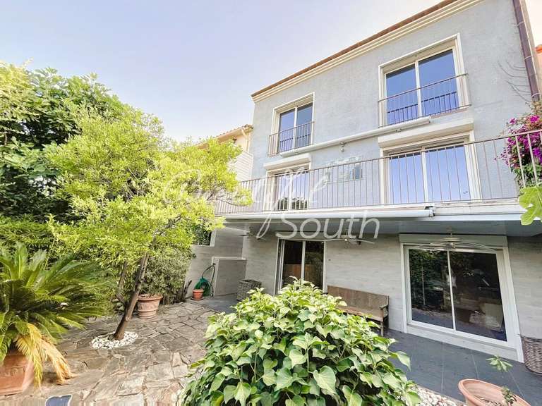 Maison Perpignan - 4 chambres - 200m²