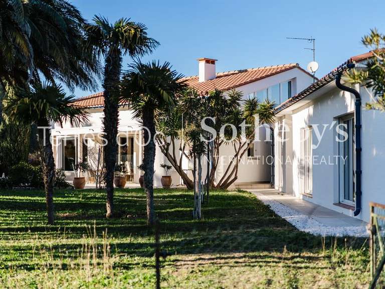 Maison Perpignan - 4 chambres - 256m²