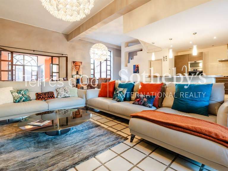 Maison Perpignan - 3 chambres - 184m²