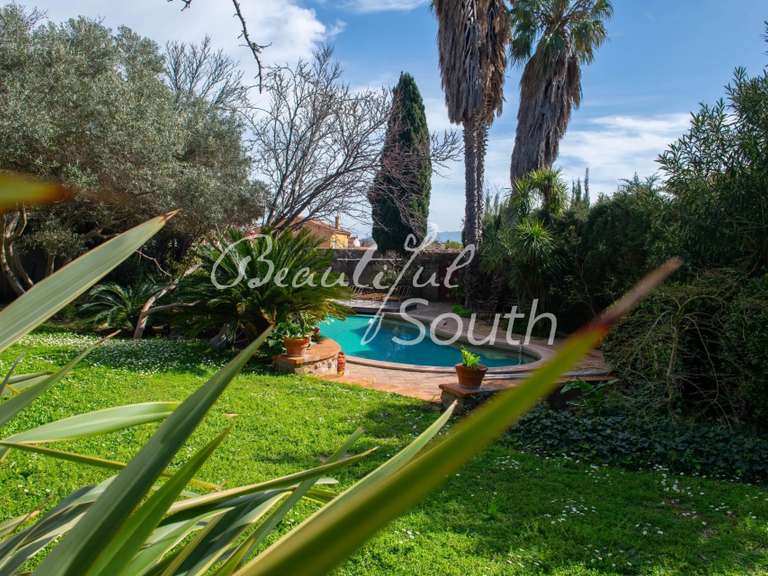 Maison Perpignan - 4 chambres - 239m²