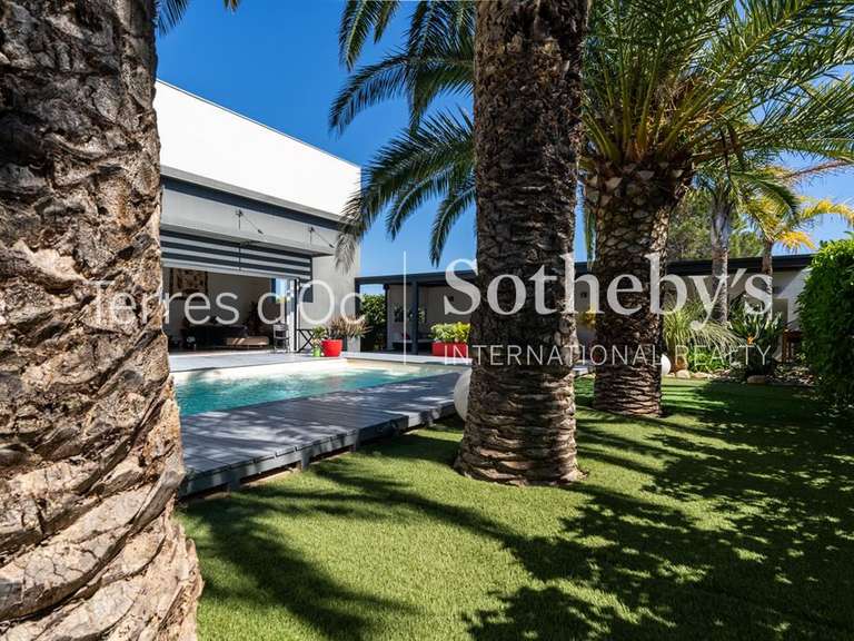 Maison Perpignan - 5 chambres - 202m²