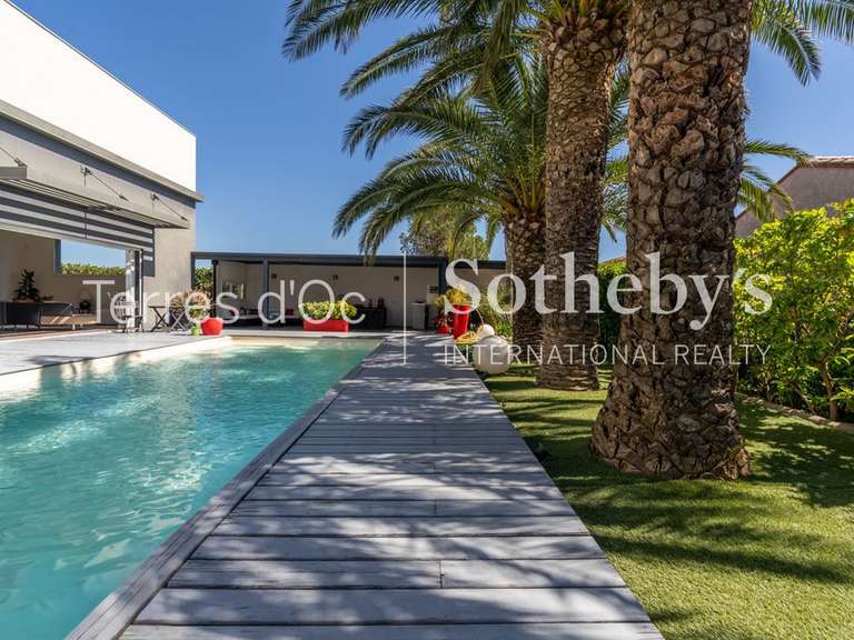 Maison Perpignan - 5 chambres - 202m²