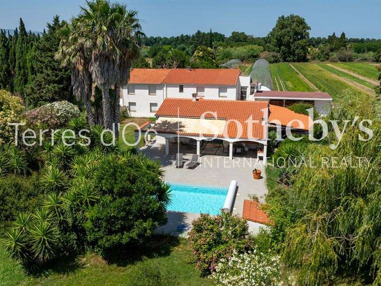 Maison Perpignan - 4 chambres - 204m²