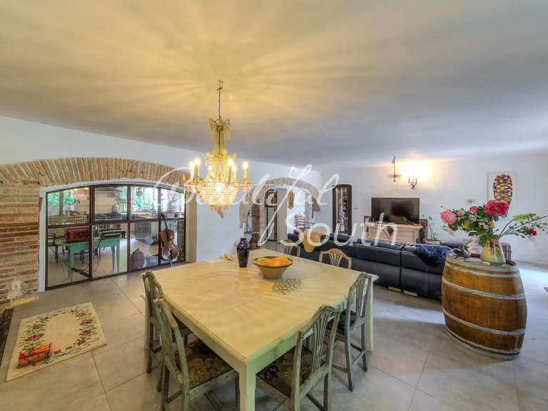 House Perpignan - 20 bedrooms - 956m²