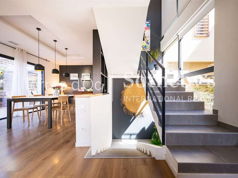 Maison Perpignan - 3 chambres - 207m²