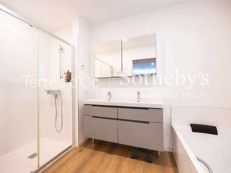 Maison Perpignan - 3 chambres - 207m²