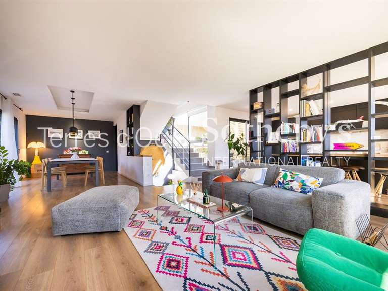 Maison Perpignan - 3 chambres - 207m²