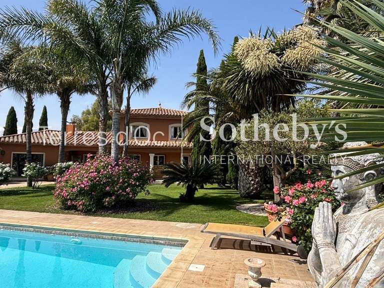 Propriété Perpignan - 5 chambres - 303m²