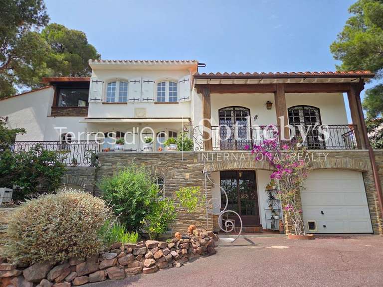 Propriété Perpignan - 3 chambres - 202m²