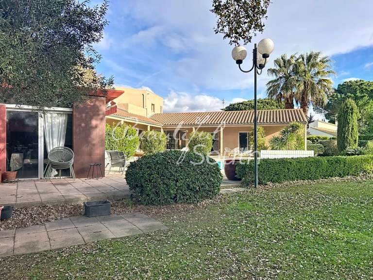 Villa Perpignan - 2 chambres - 354m²