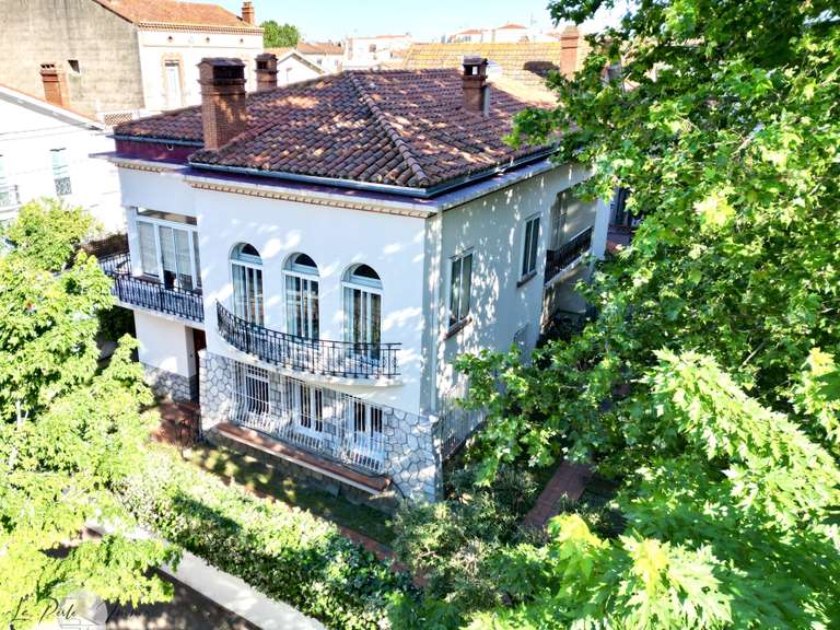 Villa Perpignan - 7 chambres - 261m²